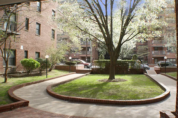 Sold by Compass | media 6