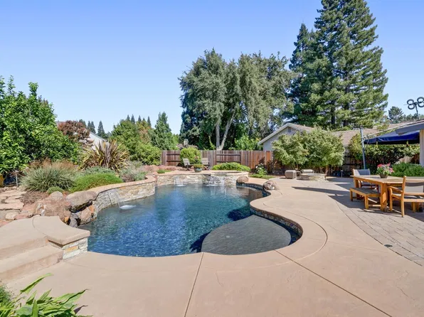 2208 Cold Stream Ct, Gold River, CA 95670