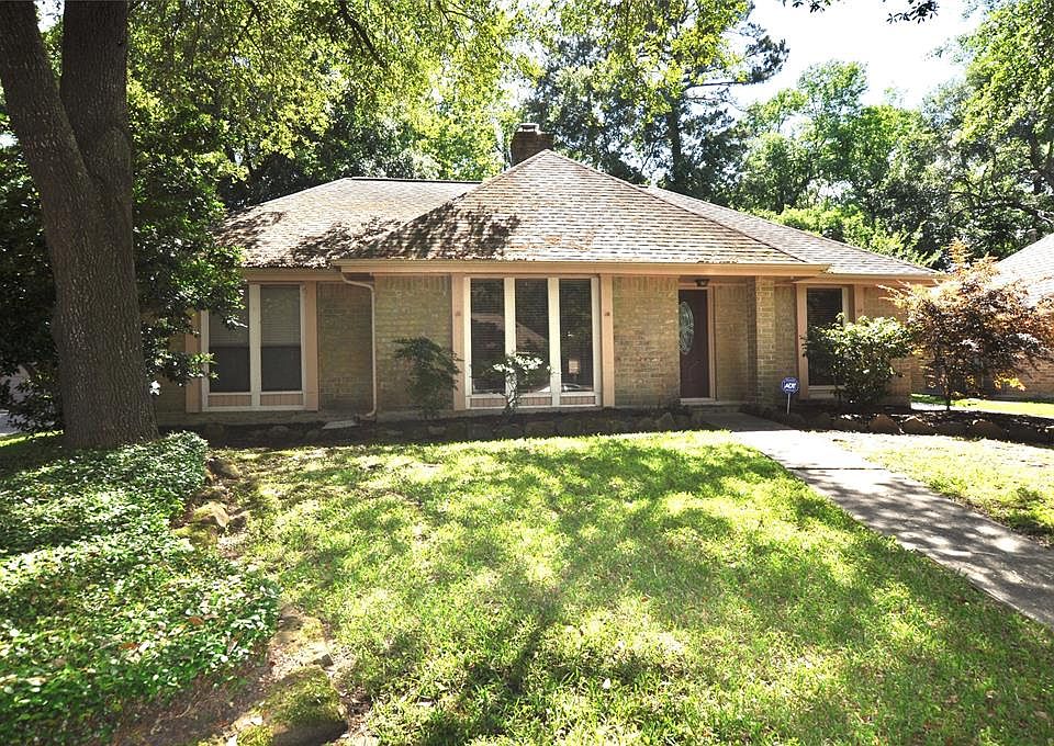 1st image of 3015 Falling Brook Dr