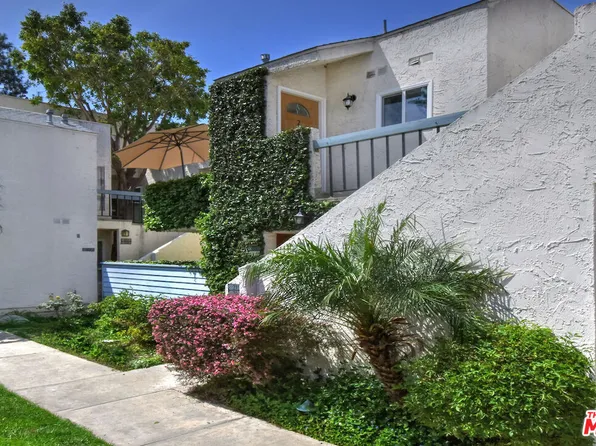 18411 Hatteras St Unit 215, Tarzana, CA 91356