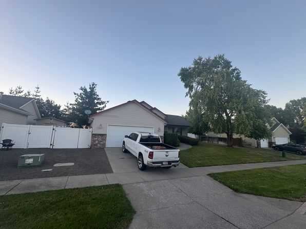 9009 N Torrey Ln
