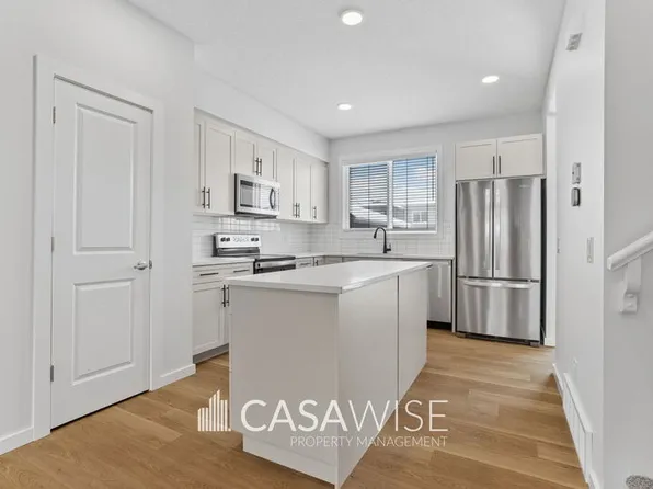 8127 228th St NW, Edmonton, AB