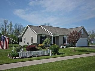 5 Atchinson Dr, Hilton, NY 14468