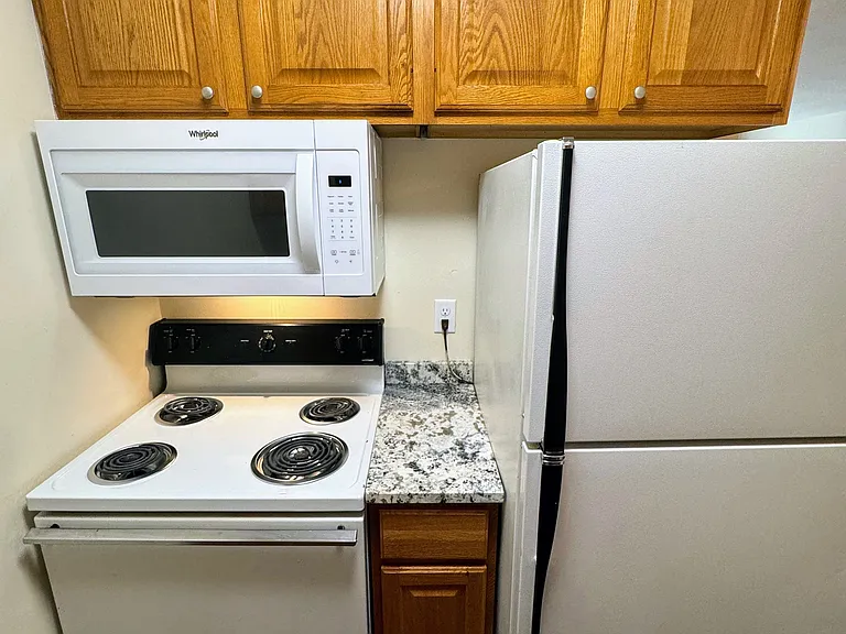 425 University Ave SE — Photo 11