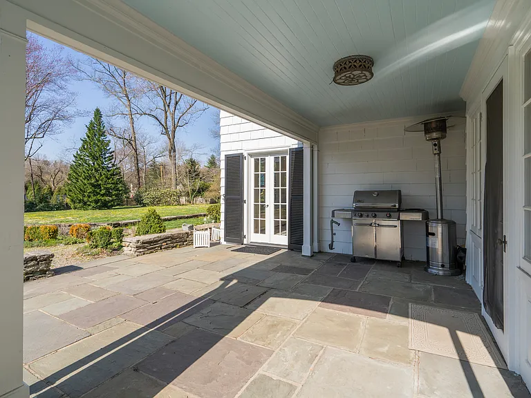 601 Harriton Rd — Photo 48