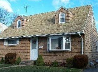 69 Virginia St, Valley Stream, NY 11580