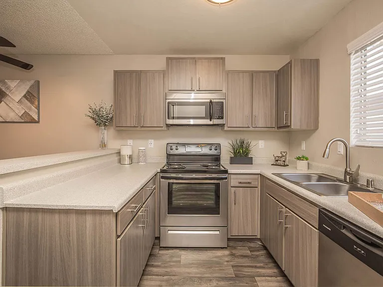 YOUR NEW HOME AWAITS IN HENDERSON, NV