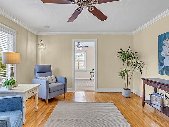 5th image of 75 Elberta St