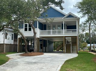 108 NW 22nd St, Oak Island, NC 28465