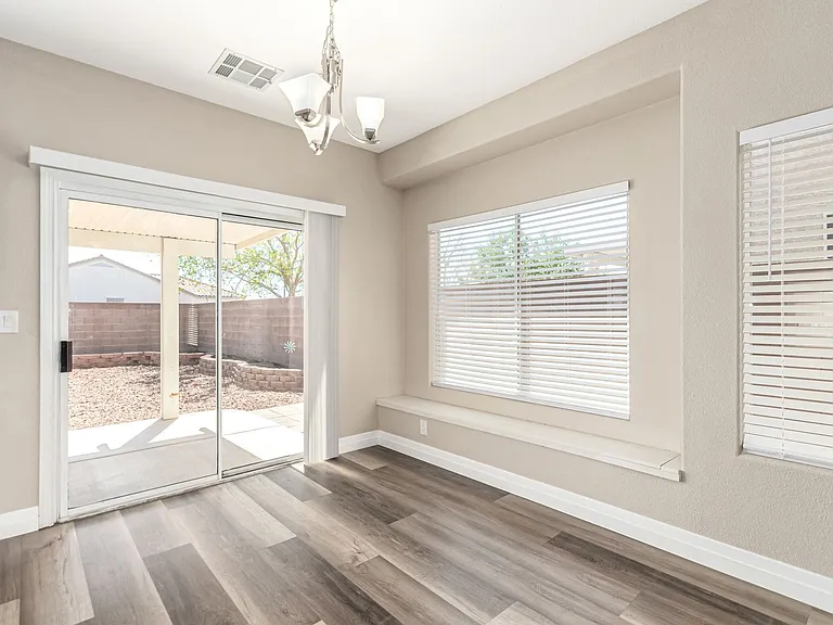 5856 Golden Wing St — Photo 8
