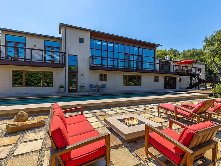 622 Cowles Rd — Photo 1