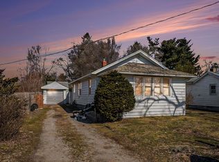 22815 Hartzer Ave, South Bend, IN 46628