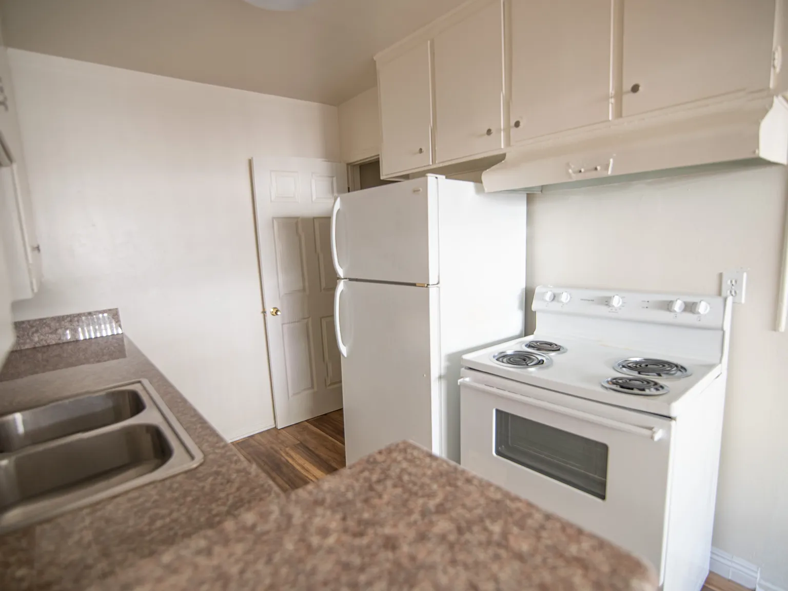 Vine Street Apartments — Photo 4