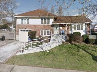2529 Howard Rd, Bellmore, NY 11710