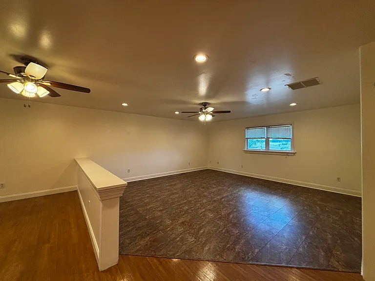 7 Comet Ct — Photo 23