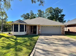 1 Pebble Creek Dr N, Longview, TX 75605