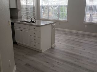 860 N Orange Ave APT 325, Orlando, FL 32801