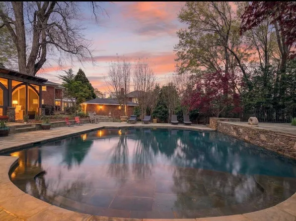 521 S Main St, Wake Forest, NC 27587