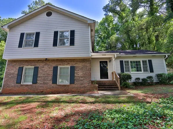 752 Roxboro Trce, Lawrenceville, GA 30044