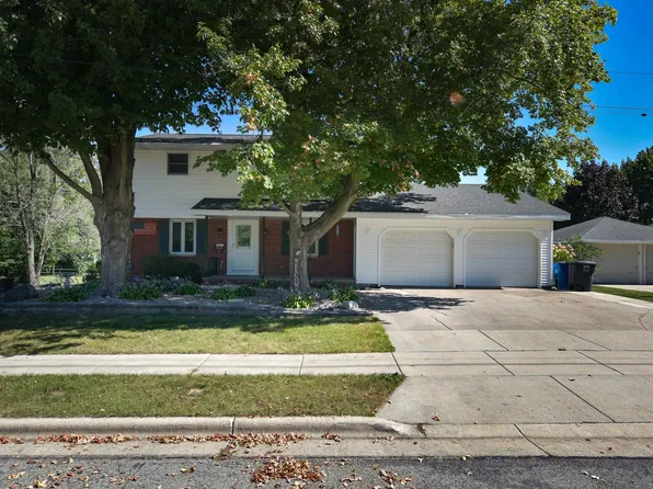 420 Jackson Ave, Omro, WI 54963