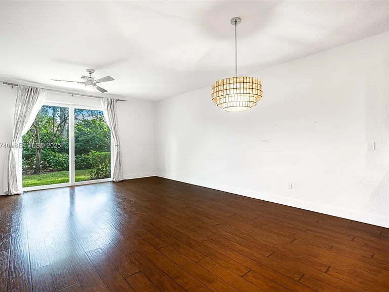 4652 Horseshoe Cir — Photo 14