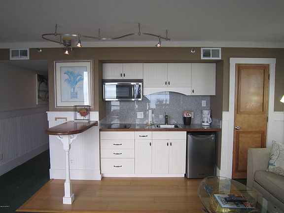 2nd image of 2700 N Lumina Avenue #314