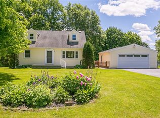 51 Beaman Rd E, Rochester, NY 14624