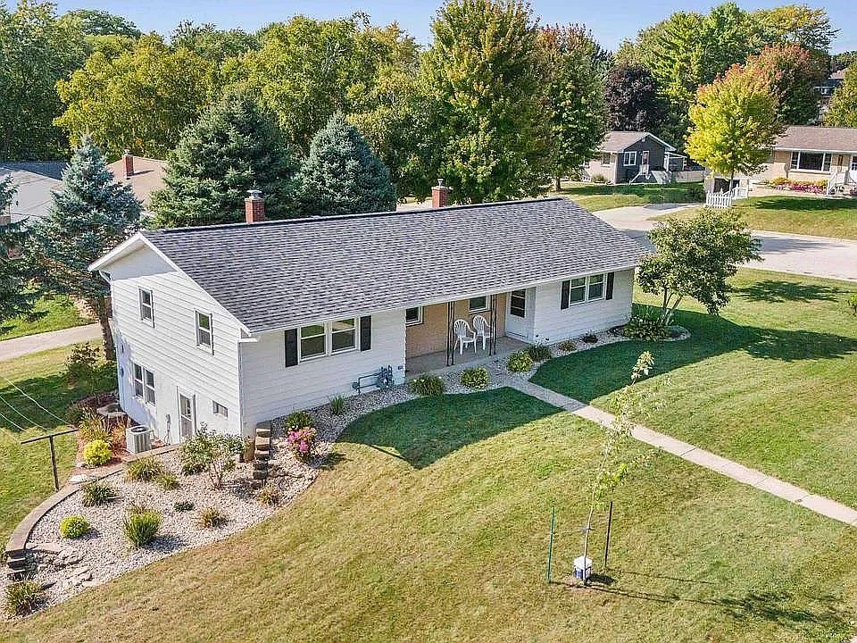 101 Ridge Dr #103