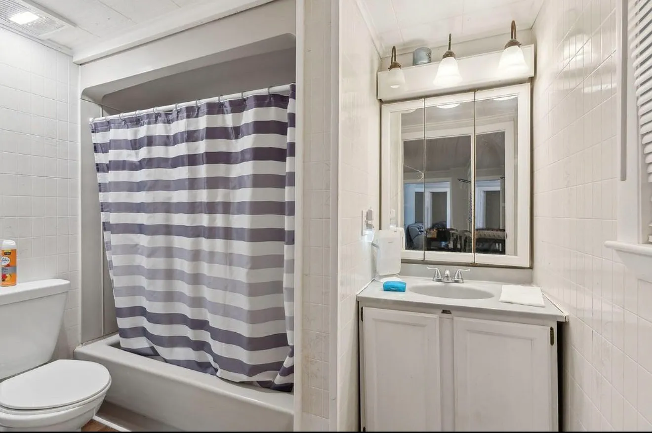 3 bed, $2,000 — Photo 4
