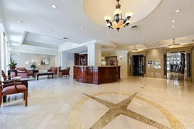 1 bed, 754 sqft, $3,200 — Photo 4