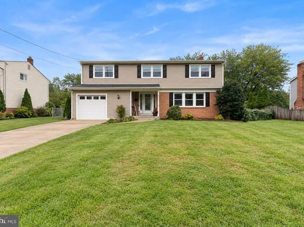 1833 W Point Dr, Cherry Hill, NJ 08003