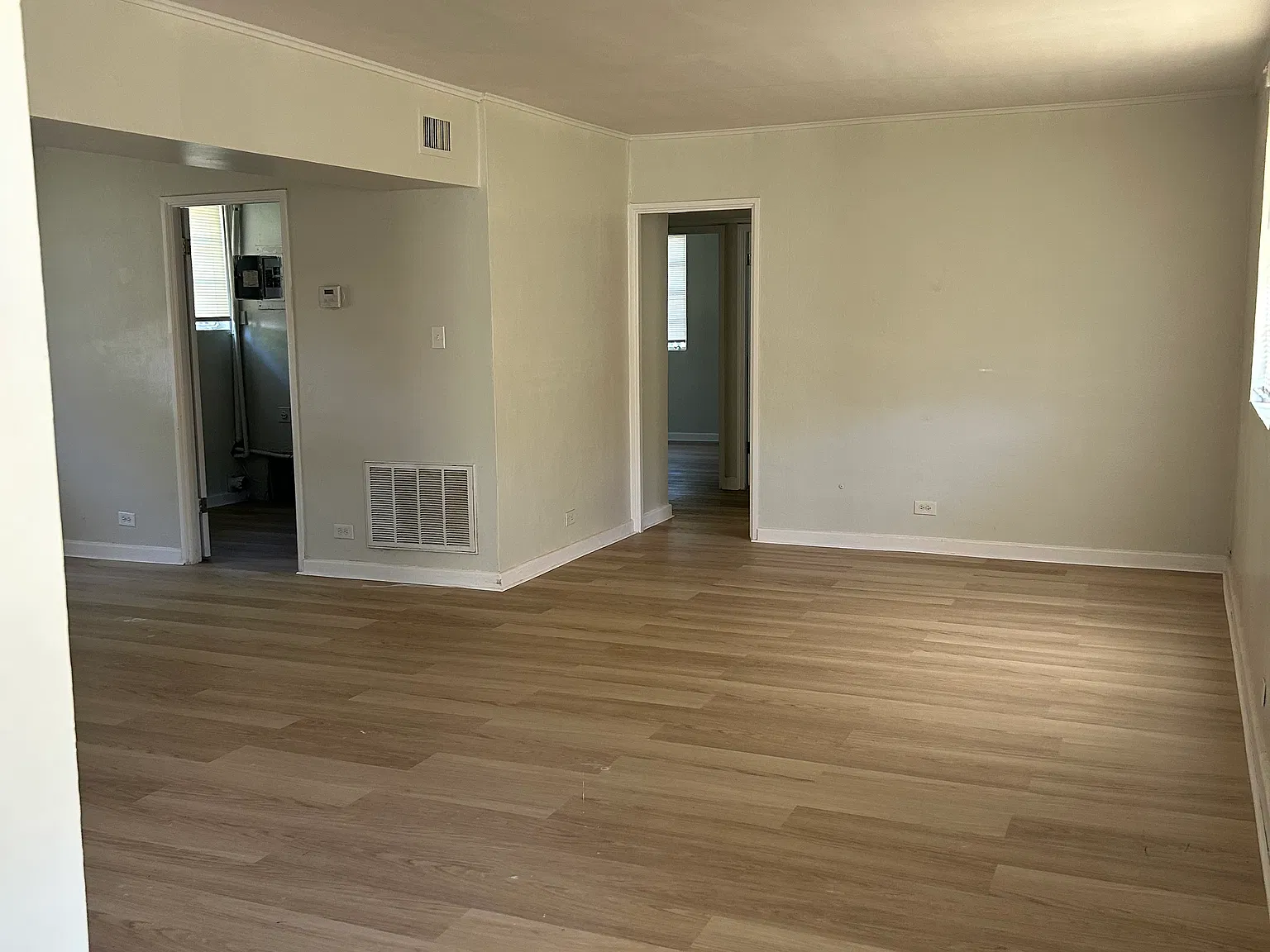 3 bed, 1776 sqft, $1,295 — Photo 2