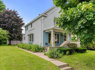 842 N 10th St, Manitowoc, WI 54220