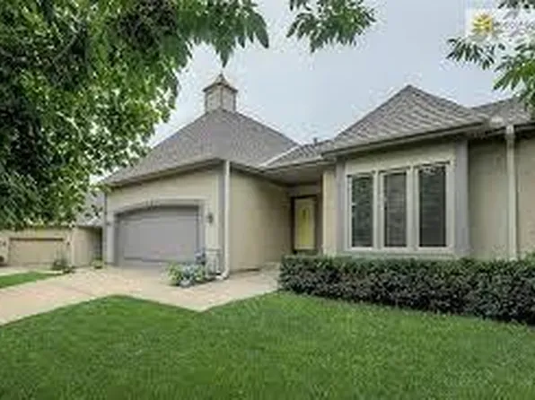 12831 Cambridge Rd, Leawood, KS 66209