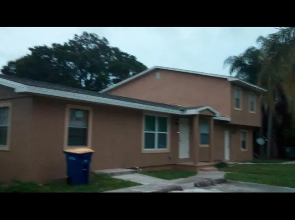 1404 Avenue O APT B, Fort Pierce, FL 34950