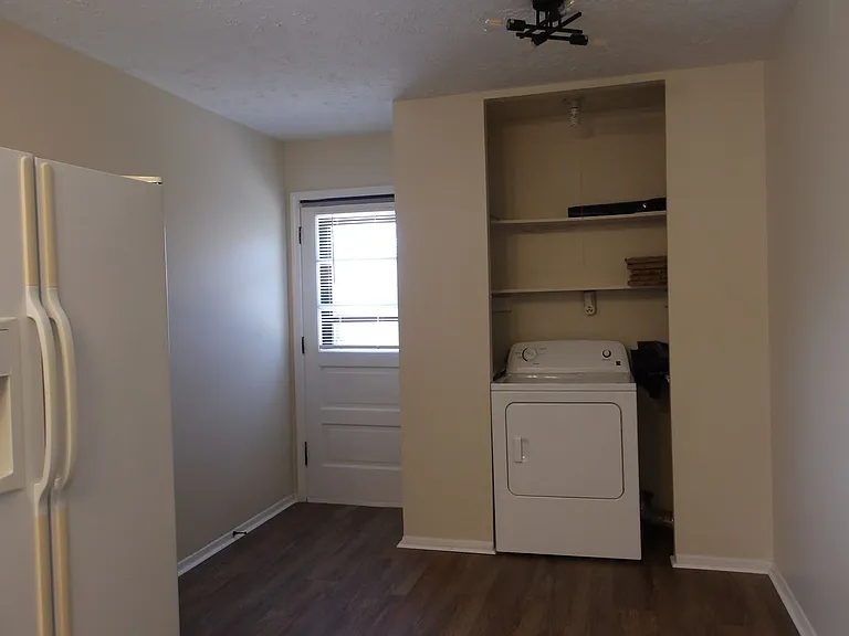 5402 Logwood Ave — Photo 5