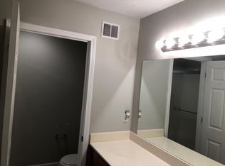 8803 Timber Creek Ln, Liberty, MO 64068