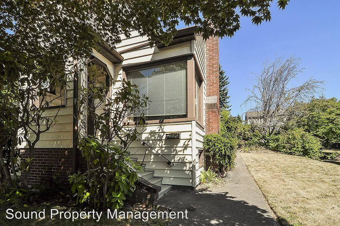 2536 30th Ave W photo 1
