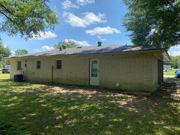 3rd image of 501 Pope Dr