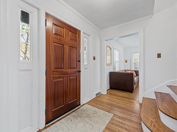 4th image of 2409 Stafford Ave