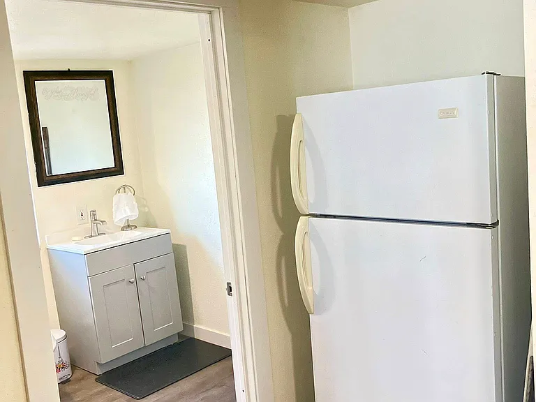 Fridge supplied, right off the Kitchen