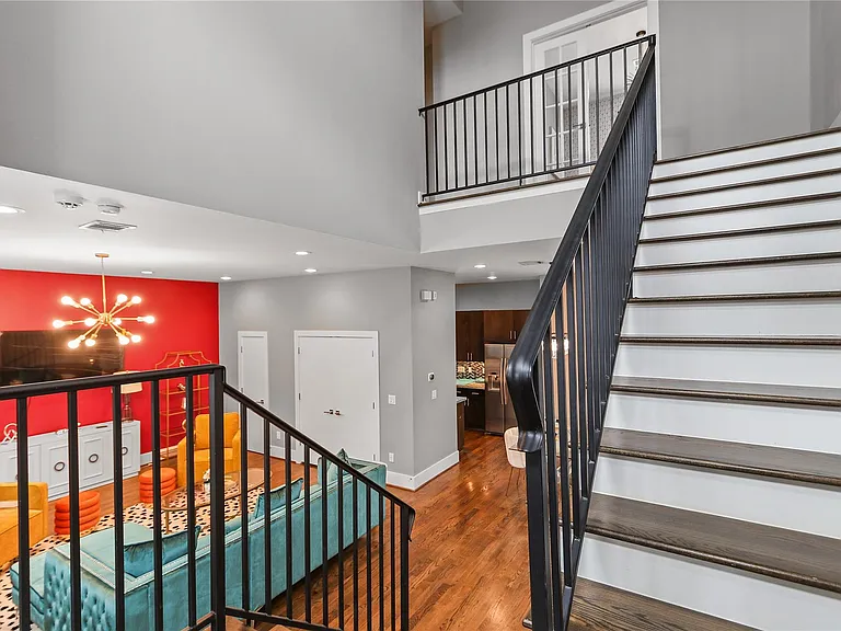 2105 Hadley St — Photo 12