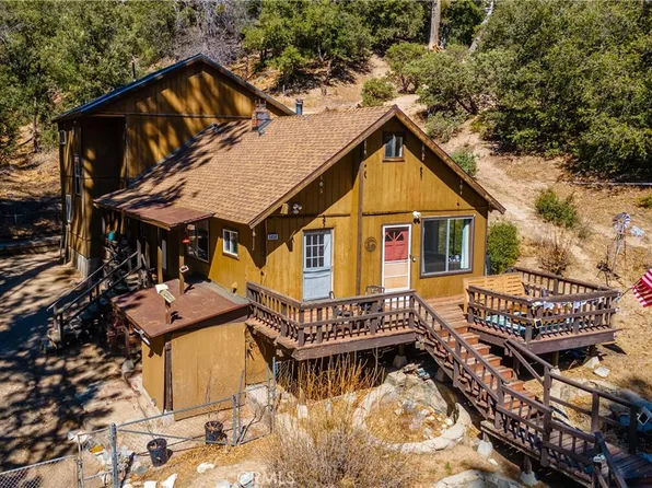 5958 Robin Oak Dr, Angelus Oaks, CA 92305