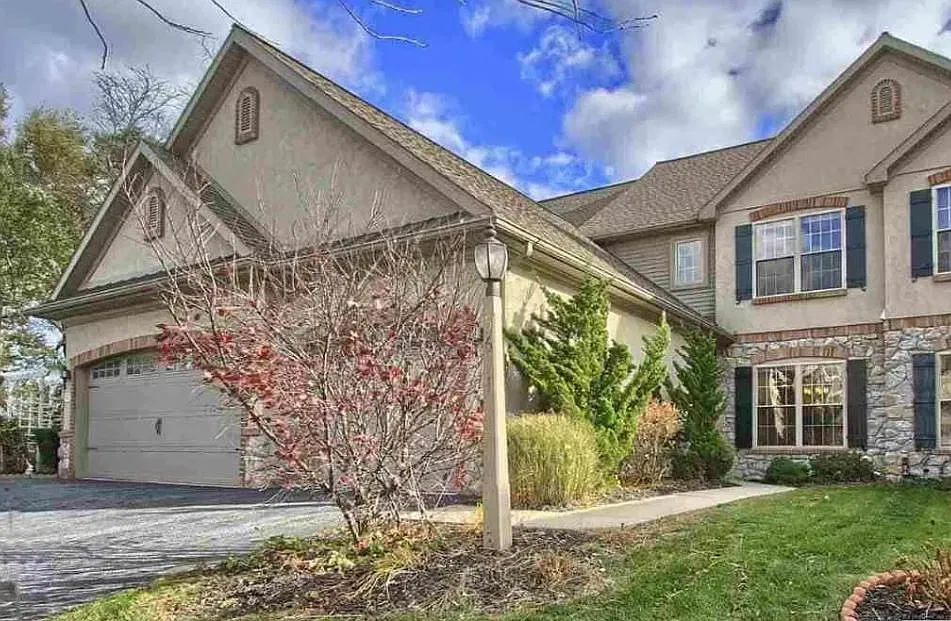 5611 Twilight Drive - 1 — Photo 1