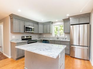 4 Highland Cir, Foxboro, MA 02035
