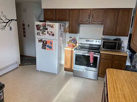Main apartment kitchen