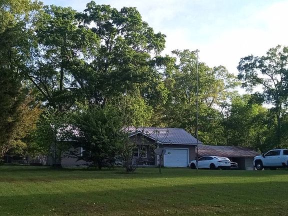 3rd image of 391 Gifford Rd