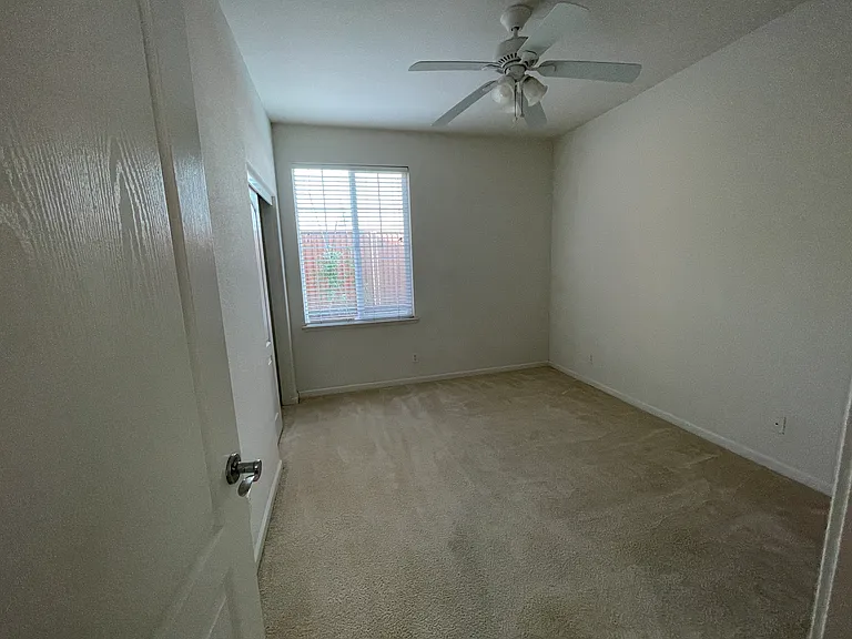 Downstair bedroom 4