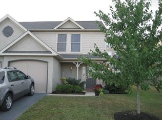 61 Hawk Ln, Ephrata, PA