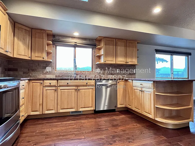 6318 Galway Dr — Photo 10